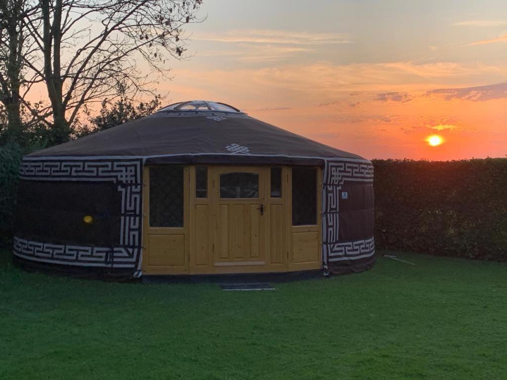 Overnachten In Een Luxe Yurt! Zonnemaire Экстерьер фото